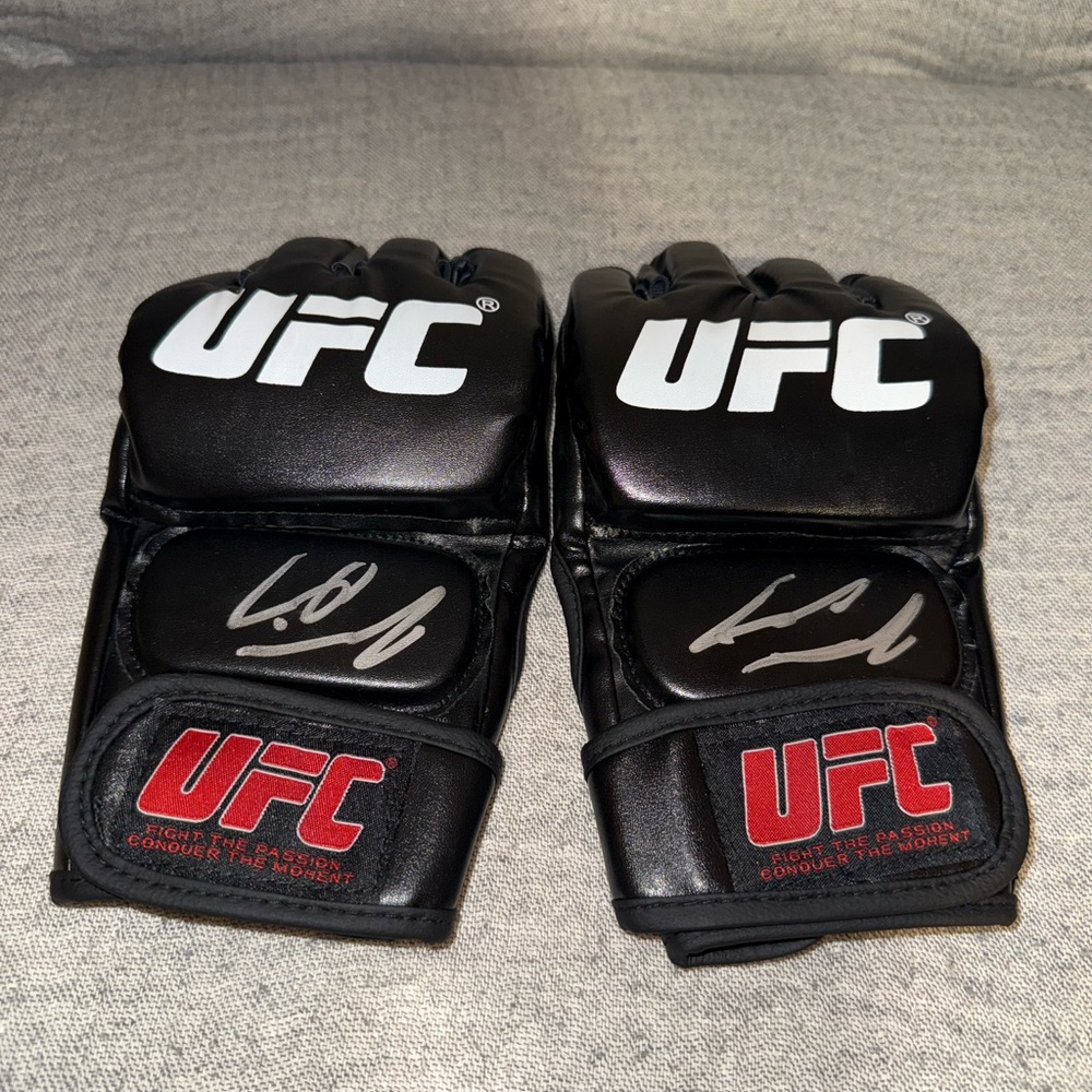 Authentic UFC Gloves – Hand Signed by Nate Diaz (Both Gloves)